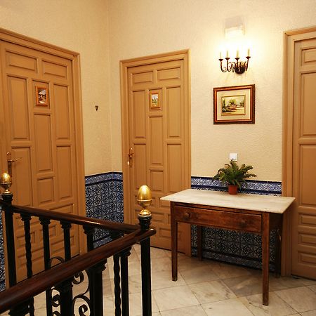 Hostal Van Gogh Sevilla Exterior foto