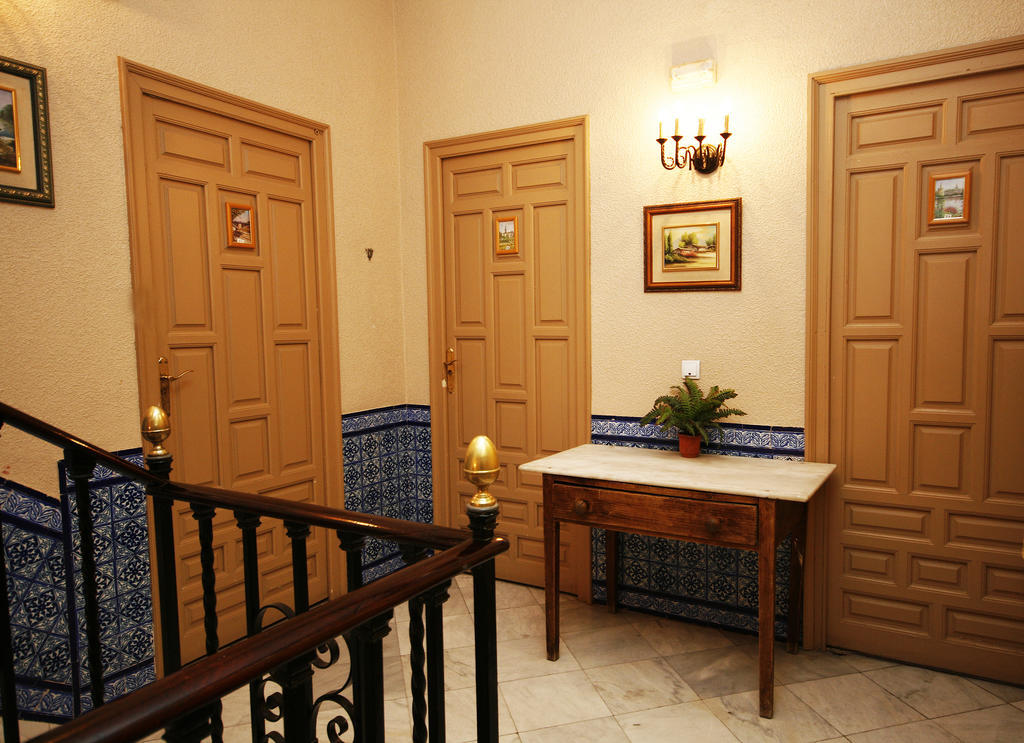 Hostal Van Gogh Sevilla Exterior foto